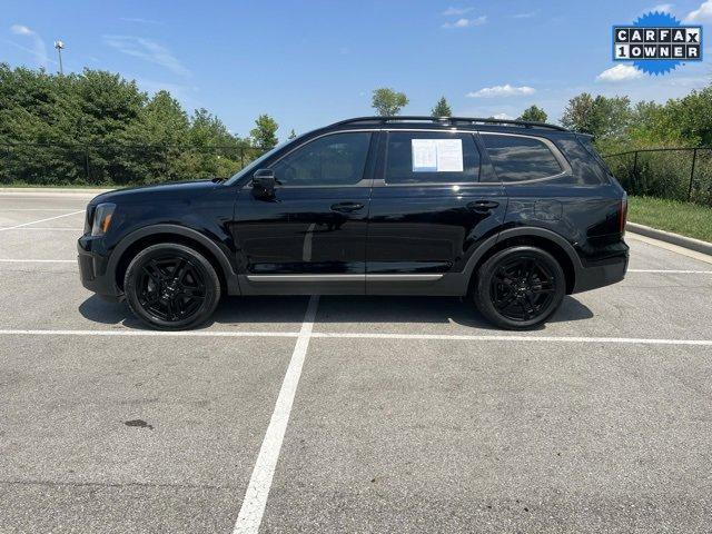 Photo of 2023 Ebony Black Kia Telluride