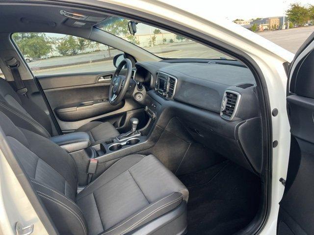 Photo of 2017 Clear White Kia Sportage