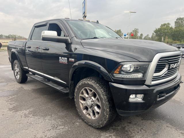 Photo of 2018 Brilliant Black Crystal Pearlcoat RAM 2500