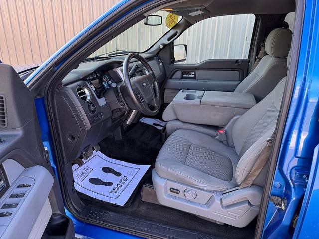 Photo of 2014 Blue Ford F-150