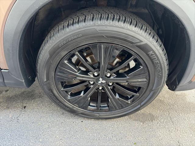 Photo of 2019 Tan Mitsubishi Eclipse Cross
