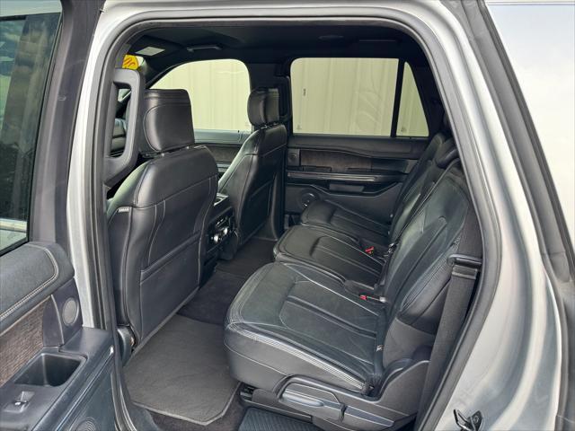 Photo of 2020 Iconic Silver Metallic Ford Expedition Max