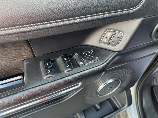 Photo of 2020 Iconic Silver Metallic Ford Expedition Max