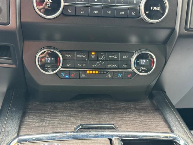 Photo of 2020 Iconic Silver Metallic Ford Expedition Max