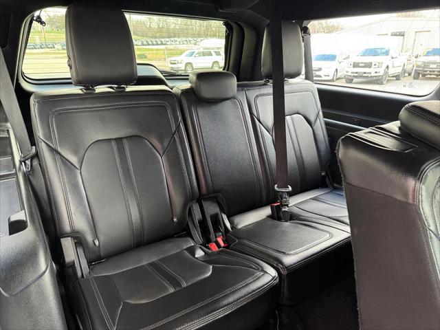 Photo of 2020 Iconic Silver Metallic Ford Expedition Max