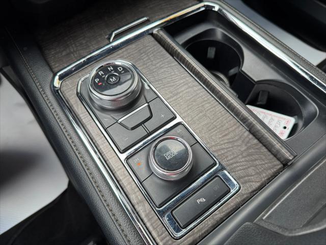 Photo of 2020 Iconic Silver Metallic Ford Expedition Max