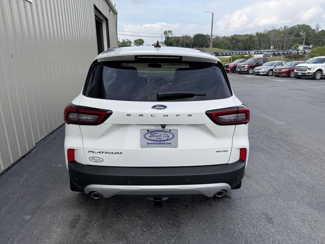 Photo of 2023 Star White Metallic Tri-Coat Ford Escape