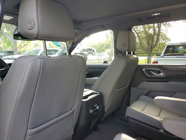 Photo of 2023 Summit White GMC Yukon