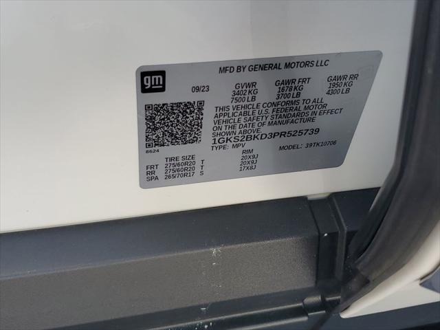 Photo of 2023 Summit White GMC Yukon