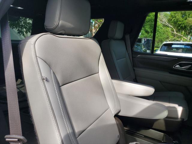 Photo of 2023 Summit White GMC Yukon