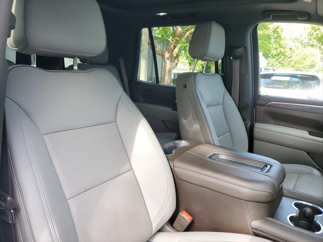 Photo of 2023 Summit White GMC Yukon