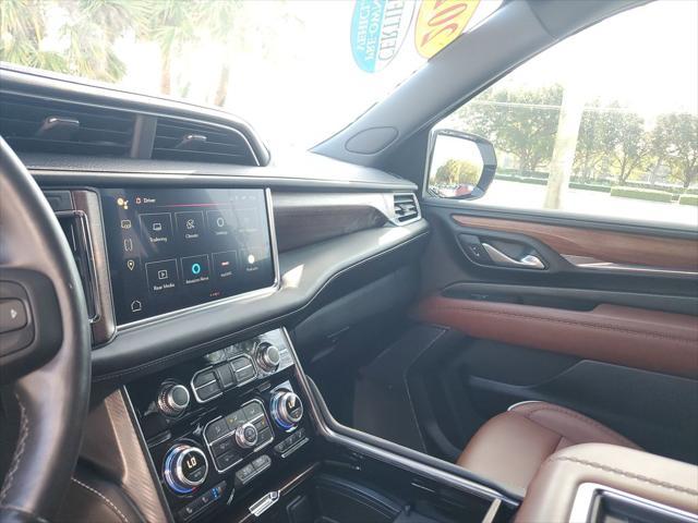 Photo of 2024 White Frost Tricoat GMC Yukon XL