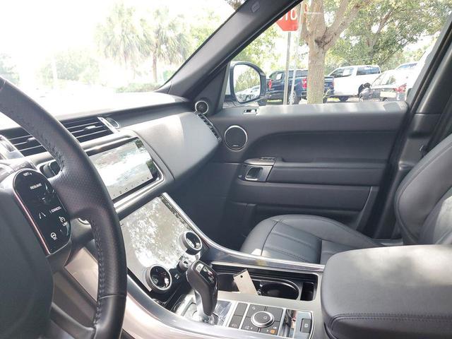Photo of 2019 Fuji White Land Rover Range Rover Sport