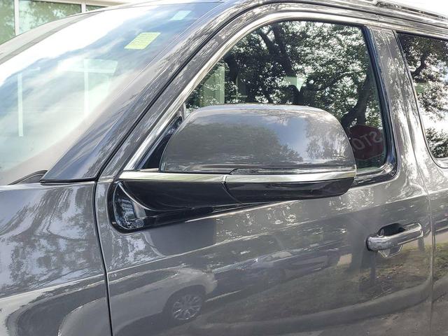 Photo of 2022 Baltic Gray Metallic Clearcoat Jeep Wagoneer
