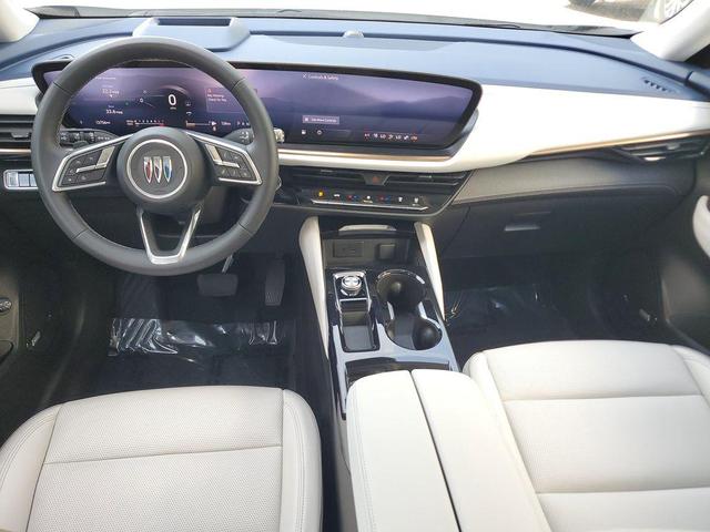 Photo of 2024 White Frost Tricoat Buick Envision