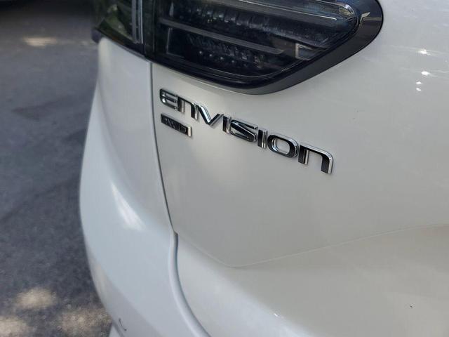Photo of 2024 White Frost Tricoat Buick Envision