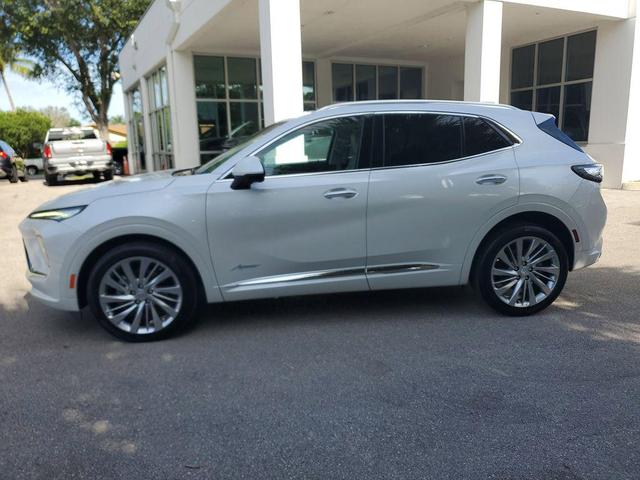 Photo of 2024 White Frost Tricoat Buick Envision