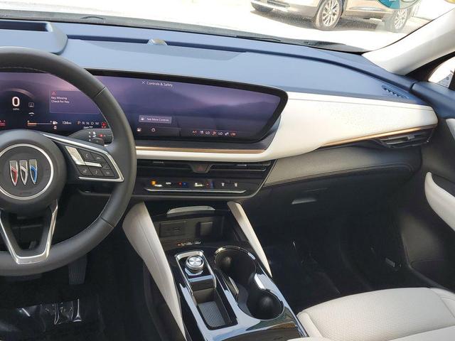 Photo of 2024 White Frost Tricoat Buick Envision