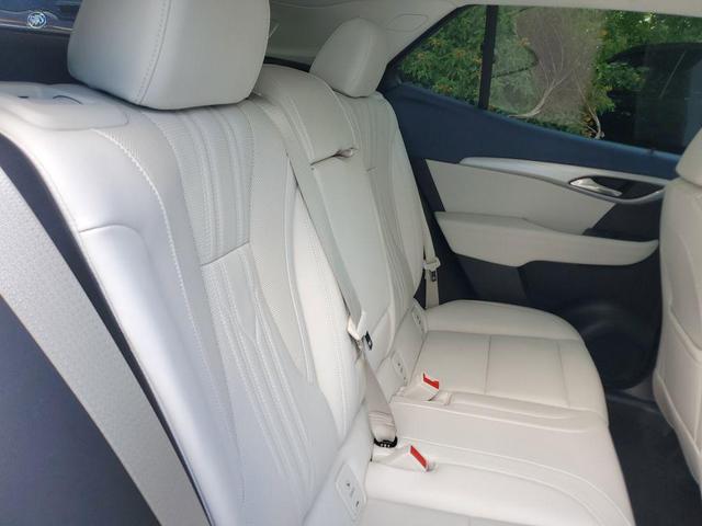 Photo of 2024 White Frost Tricoat Buick Envision