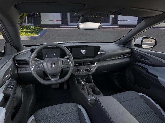 Photo of 2025 Summit White Buick Envista