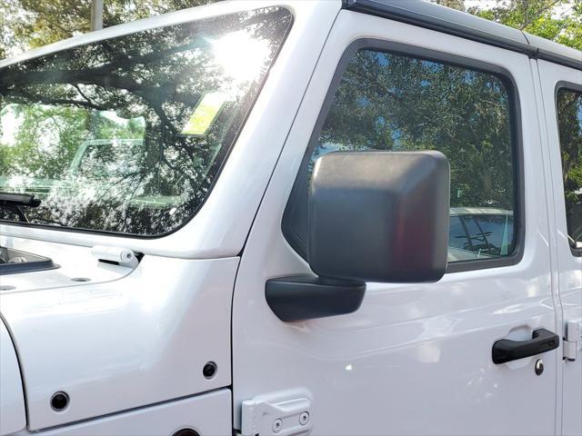 Photo of 2020 Bright White Clearcoat Jeep Wrangler Unlimited