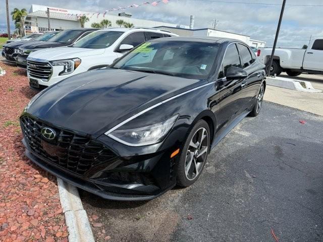 Photo of 2022 Black Hyundai SONATA