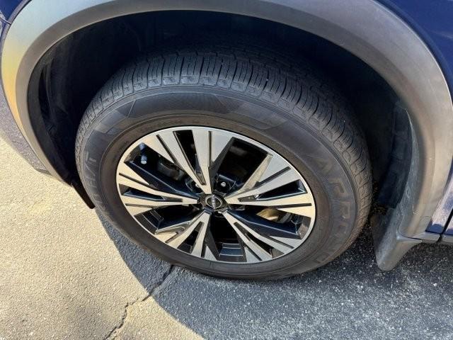 Photo of 2023 Caspian Blue Metallic Nissan Rogue