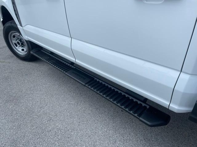 Photo of 2025 Oxford White Ford F-250