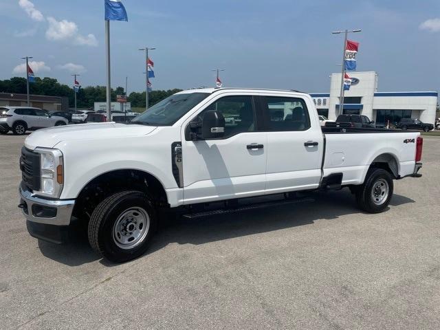 Photo of 2025 Oxford White Ford F-250