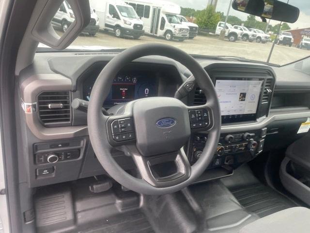 Photo of 2025 Oxford White Ford F-150