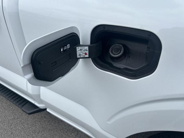 Photo of 2025 Oxford White Ford F-150
