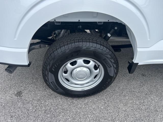 Photo of 2025 Oxford White Ford F-150