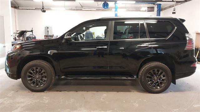 Photo of 2023 Onyx Black Lexus GX 460
