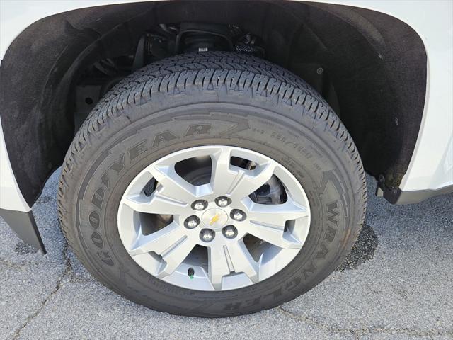 Photo of 2022 Summit White Chevrolet Colorado