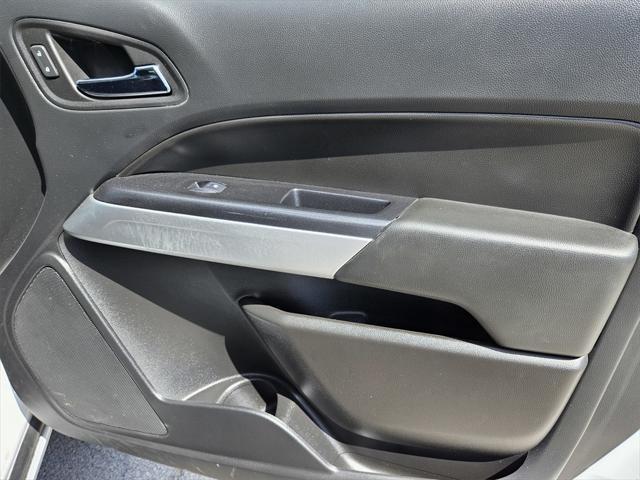 Photo of 2022 Summit White Chevrolet Colorado