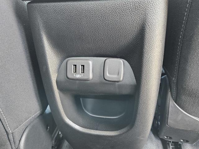 Photo of 2022 Summit White Chevrolet Colorado