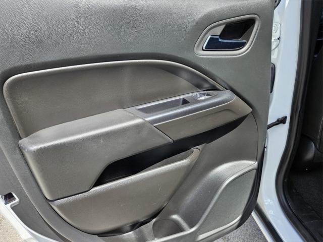 Photo of 2022 Summit White Chevrolet Colorado