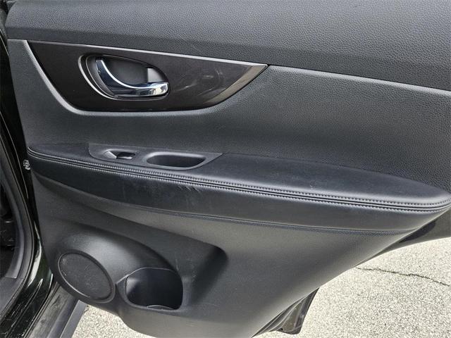 Photo of 2018 Midnight Pine Nissan Rogue