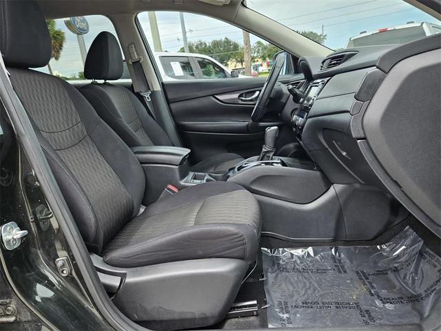Photo of 2018 Midnight Pine Nissan Rogue
