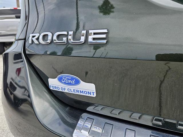 Photo of 2018 Midnight Pine Nissan Rogue