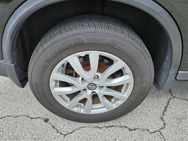 Photo of 2018 Midnight Pine Nissan Rogue