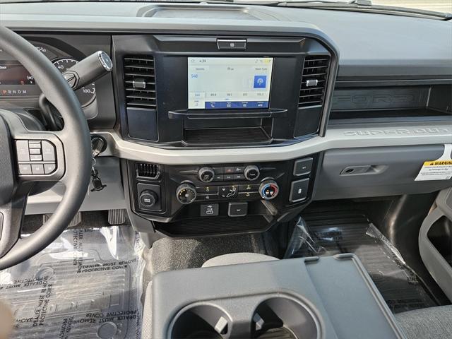 Photo of 2025 OXFORD WHITE Ford F-350