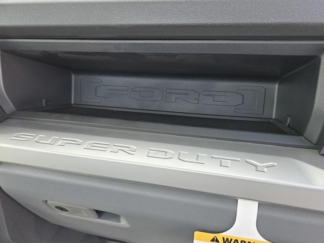Photo of 2025 OXFORD WHITE Ford F-350