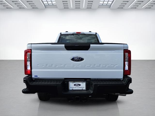 Photo of 2025 OXFORD WHITE Ford F-350