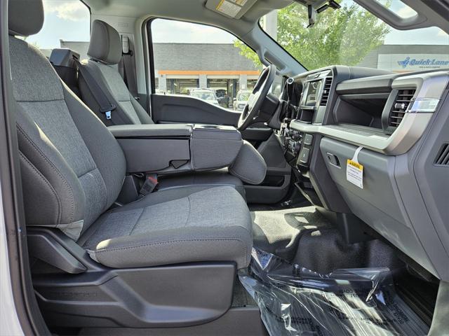 Photo of 2025 OXFORD WHITE Ford F-350