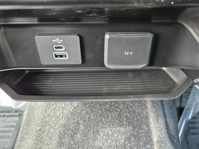 Photo of 2025 OXFORD WHITE Ford F-350