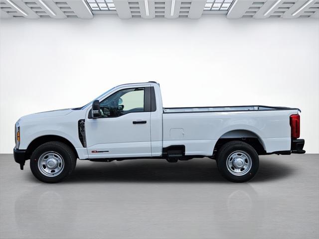 Photo of 2025 OXFORD WHITE Ford F-350