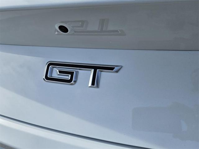 Photo of 2025 OXFORD WHITE Ford Mustang