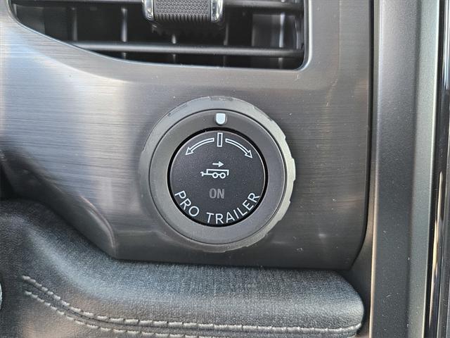 Photo of 2025 OXFORD WHITE Ford F-150 Lightning