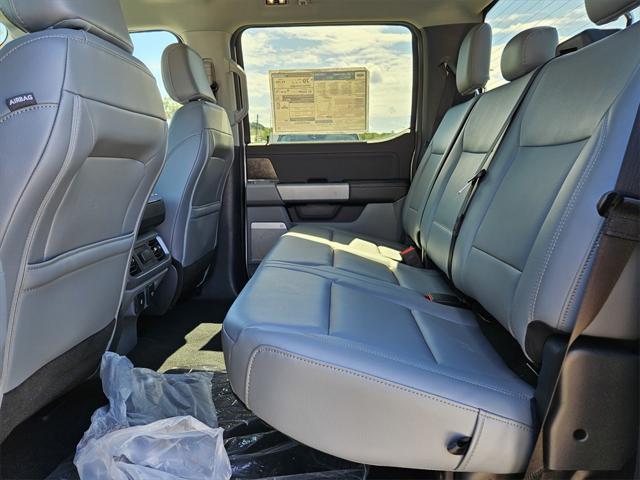 Photo of 2025 OXFORD WHITE Ford F-150 Lightning